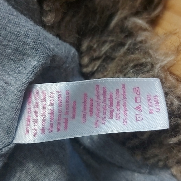 Justice faux fur vest sz 8/10 - Picture 6 of 9